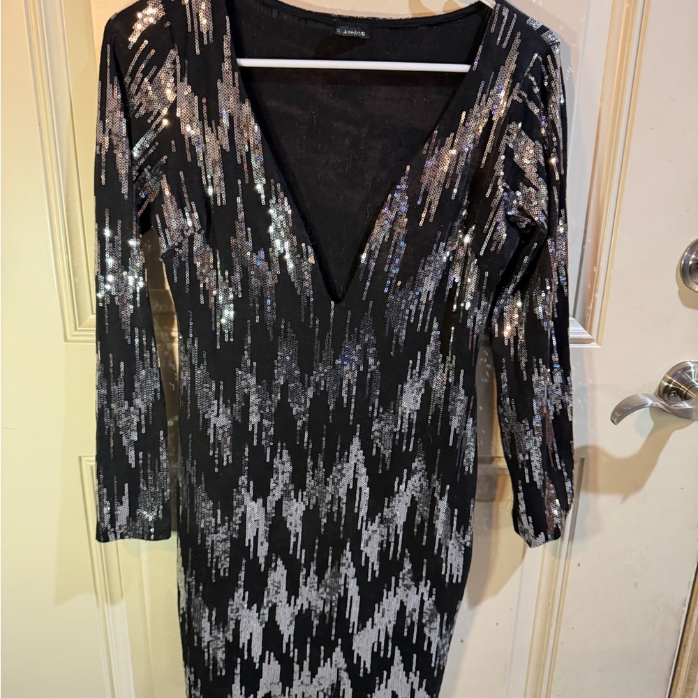 Janice Black and Silver Long Sleeve Sequin Evening Dress Size Medium